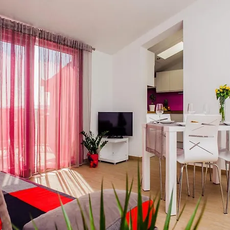 Two Bedroom Апартаменты *