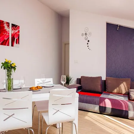 Two Bedroom Апартаменты Каштела